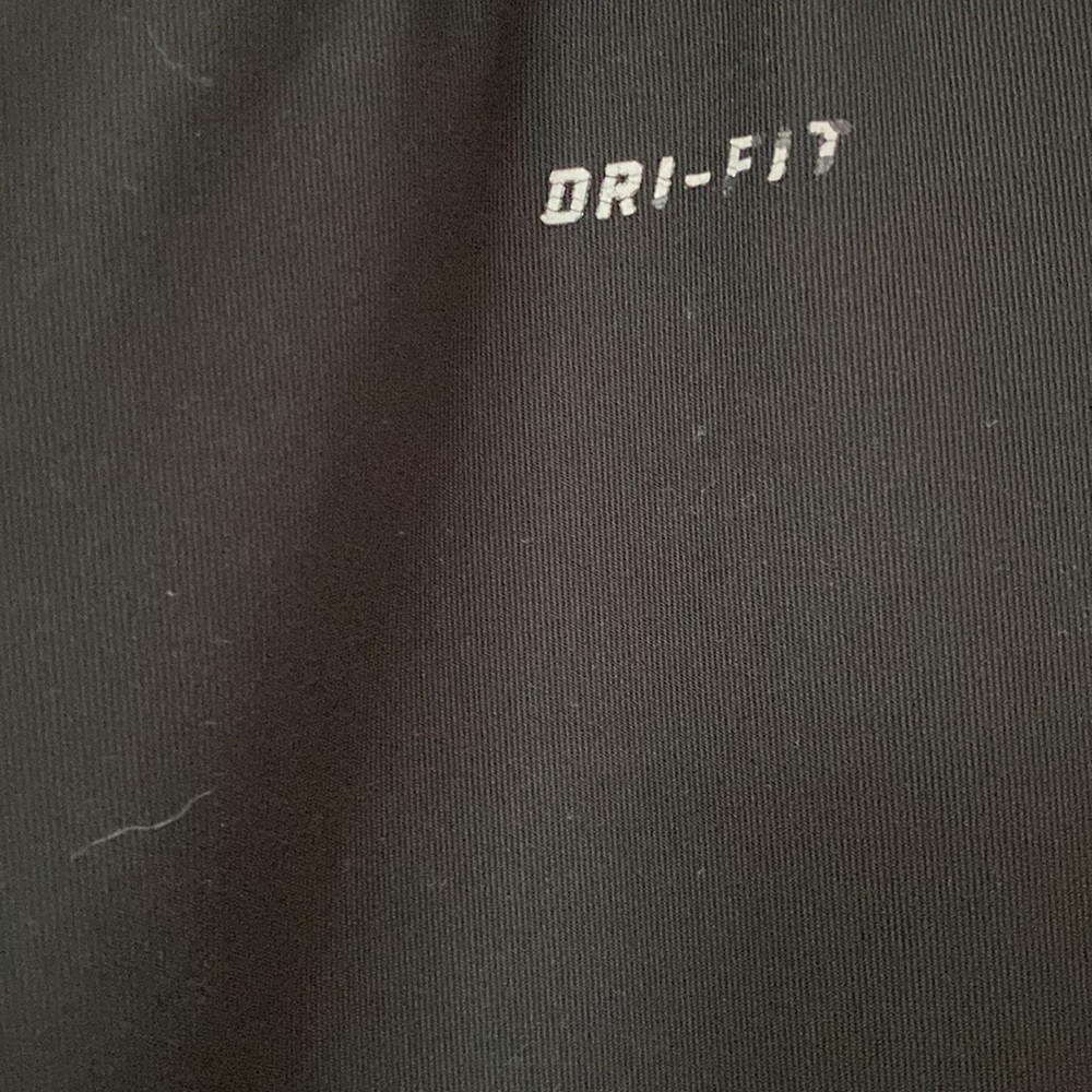 Nike capris. Inseam approximately 18/19”. Size S
C - Picture 3 of 6